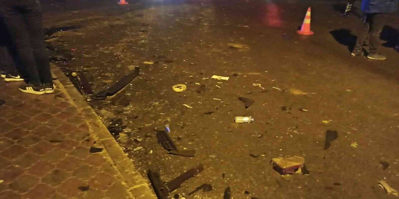 Ankara’da otomobil ile kamyonet kafa kafaya çarpıştı: 7 yaralı