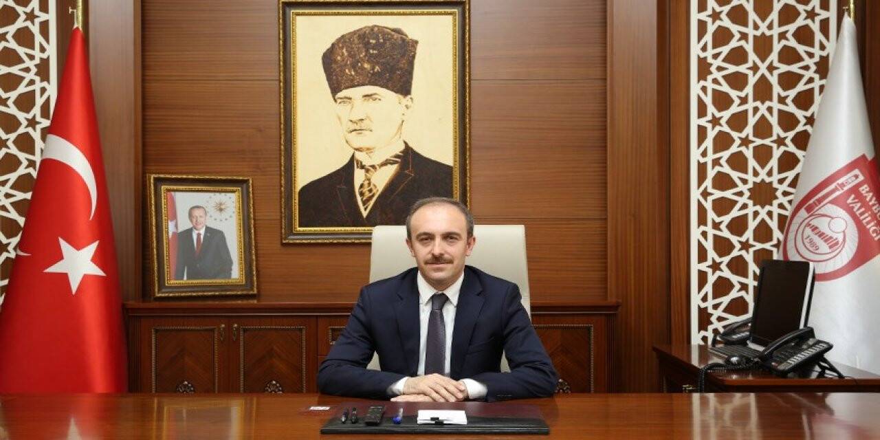 Vali Cüneyt Epcim: “Öğretmenlerimiz, yeni nesiller için adeta bir yol gösterici, birer rehber gibidir”