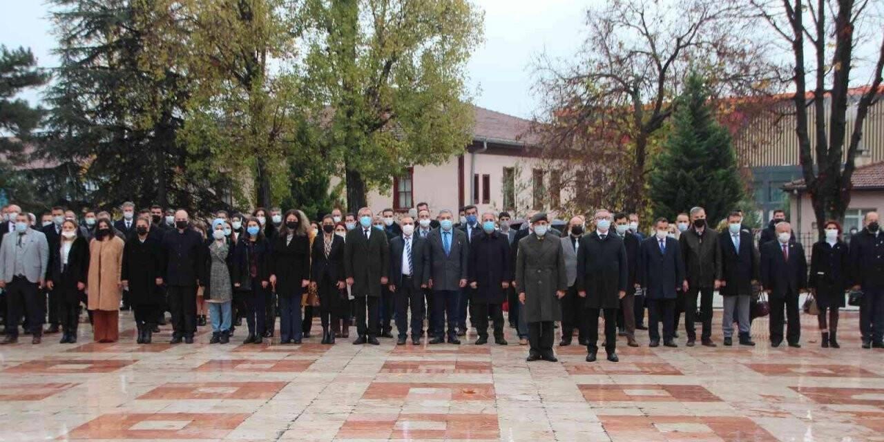 Bilecik’te ’24 Kasım Öğretmenler Günü’ kutlandı
