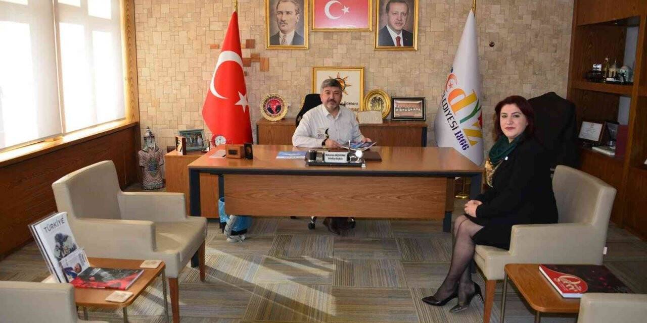 Akçadurak’a ’Yılın Belediye Başkanı’ ödülü