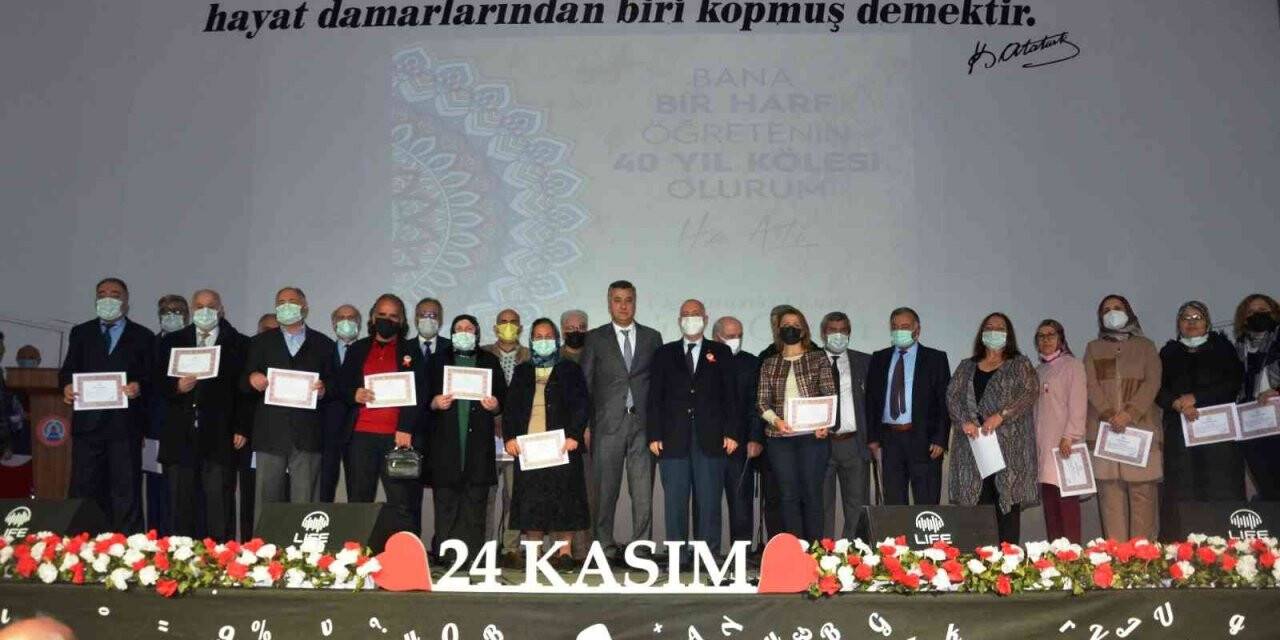 Bafra’da 24 Kasım Öğretmenler Günü kutlaması