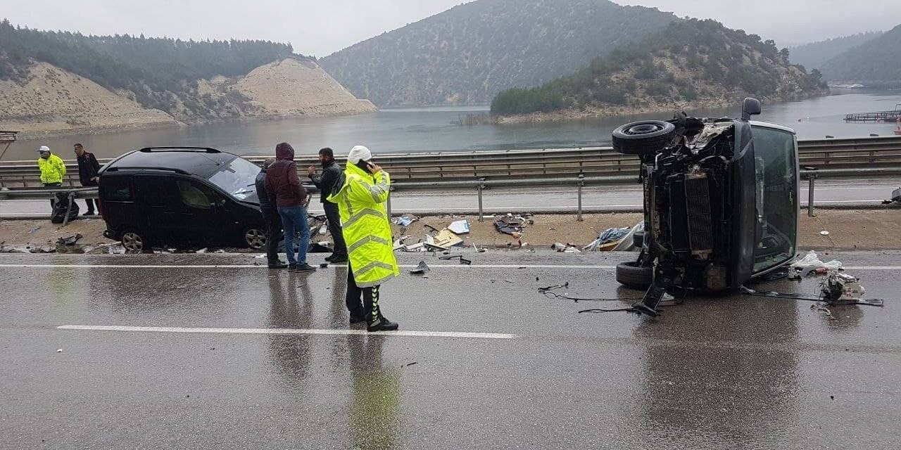 Yağmur nedeniyle kayganlaşan yolda kaza: 1 ölü