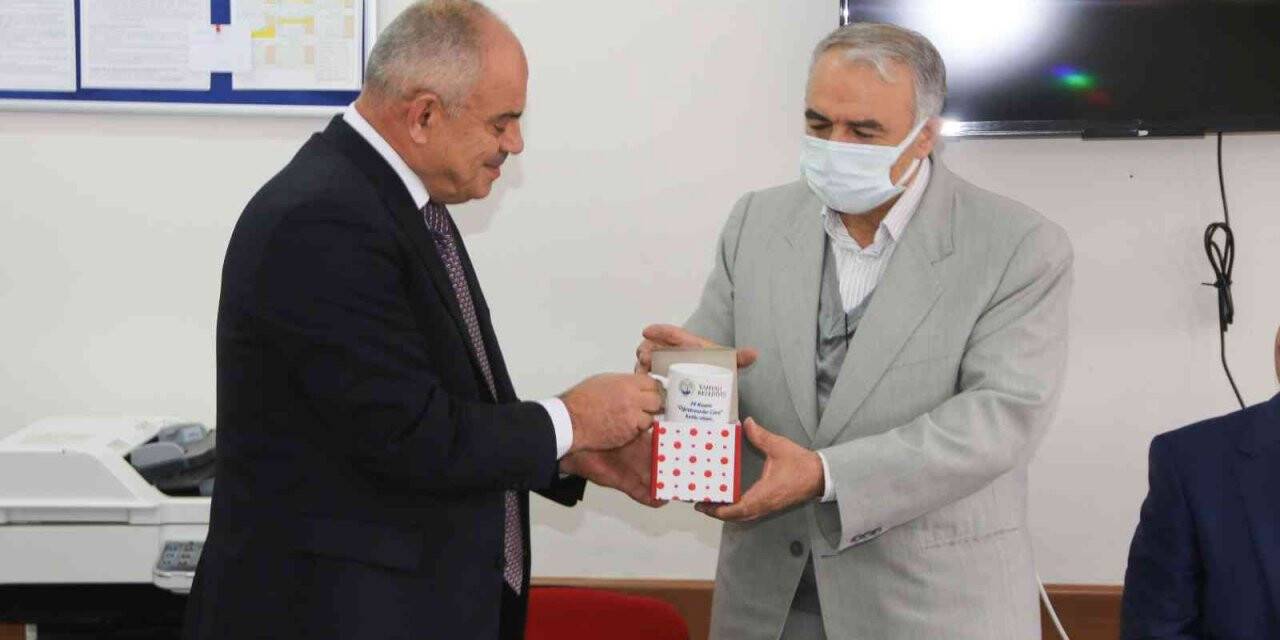 Başkan Öztürk Öğretmenler Gününü kutladı