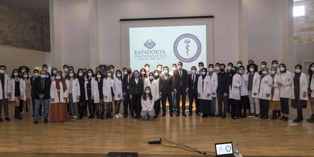 KÜN Diş Hekimliği öğrencileri beyaz önlüklerini giydi