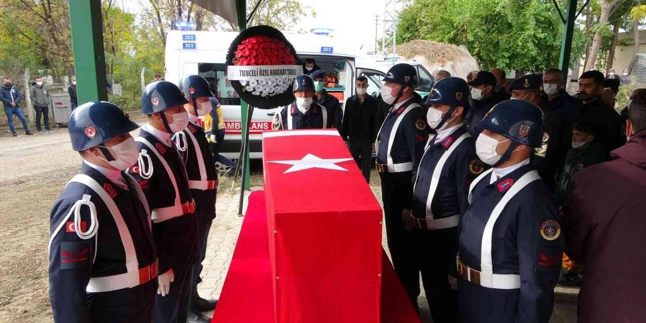 Kalp krizinden hayatını kaybeden uzman çavuş toprağa verildi