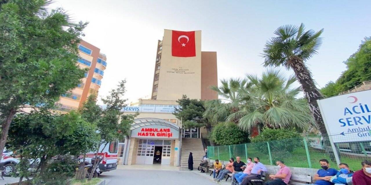 Hastane tuvaletinde doğum yapınca baygınlık geçirdi