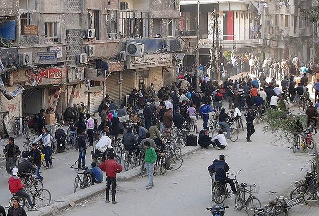 Muhalifler Humus'tan çıkıyor