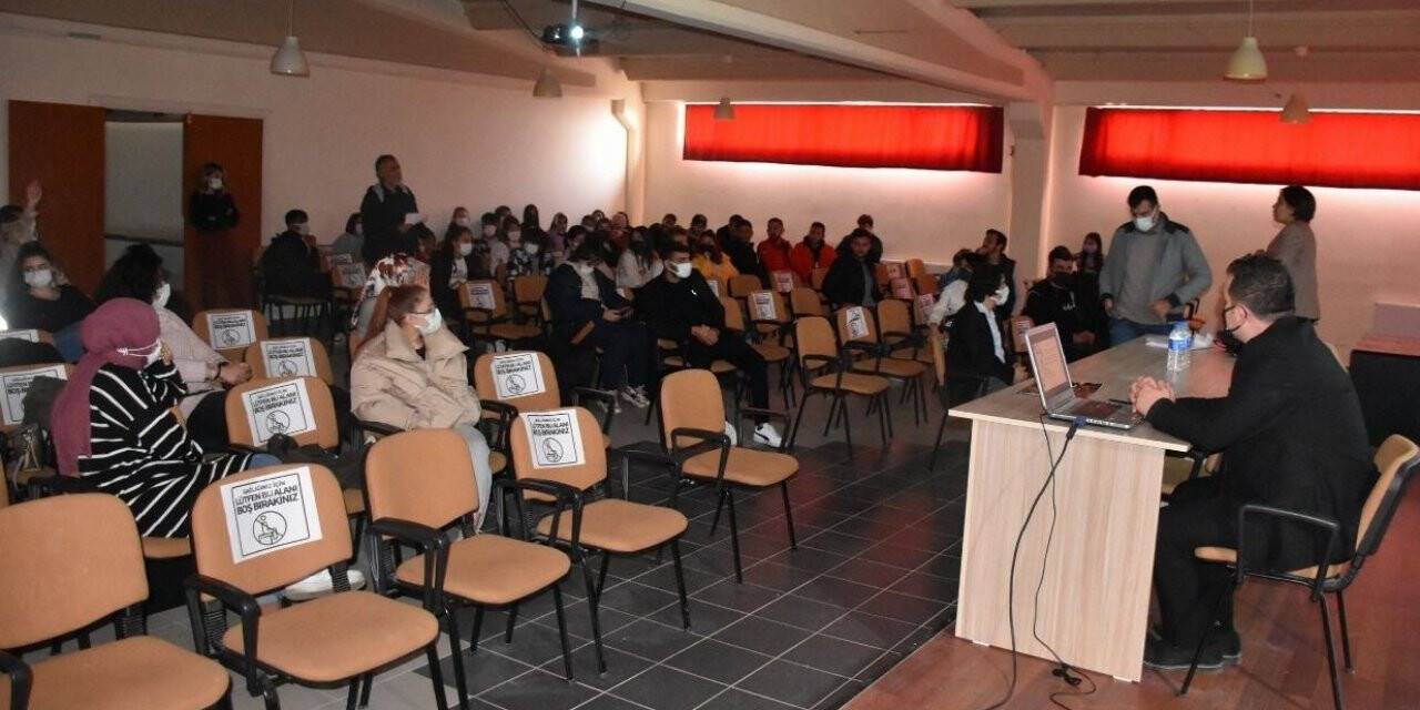 ADÜ’de kadına yönelik şiddete karşı seminer düzenlendi