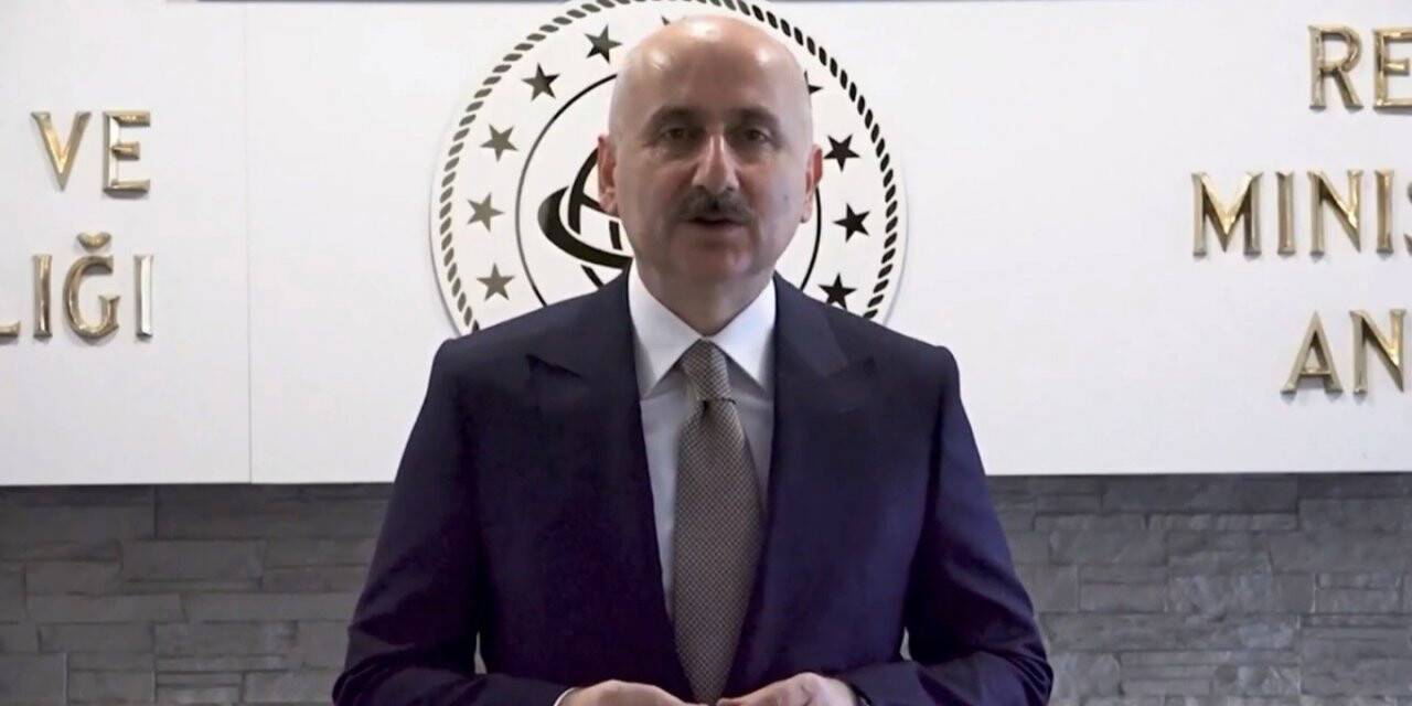 Bakan Karaismailoğlu: "5G teknolojisinin yanında 6G sistemine de hazırlık yapıyoruz"