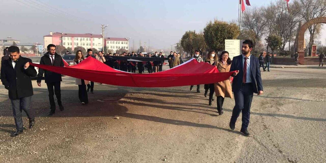 Iğdır’da öğretmenler günü büyük bir coşkuyla kutlandı