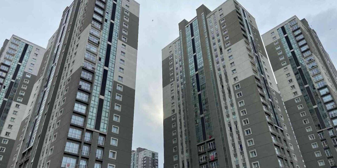 Esenyurt’ta 15 bin nüfuslu site doğalgazsız kaldı