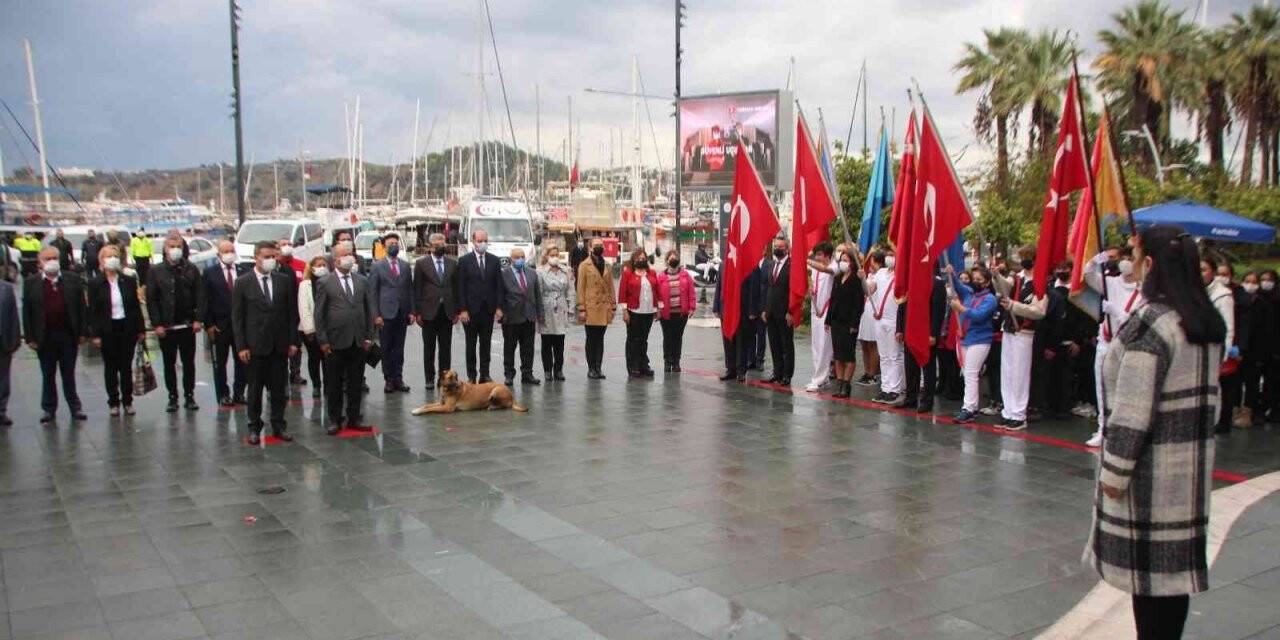 Bodrum’da Öğretmenler Günü kutlandı