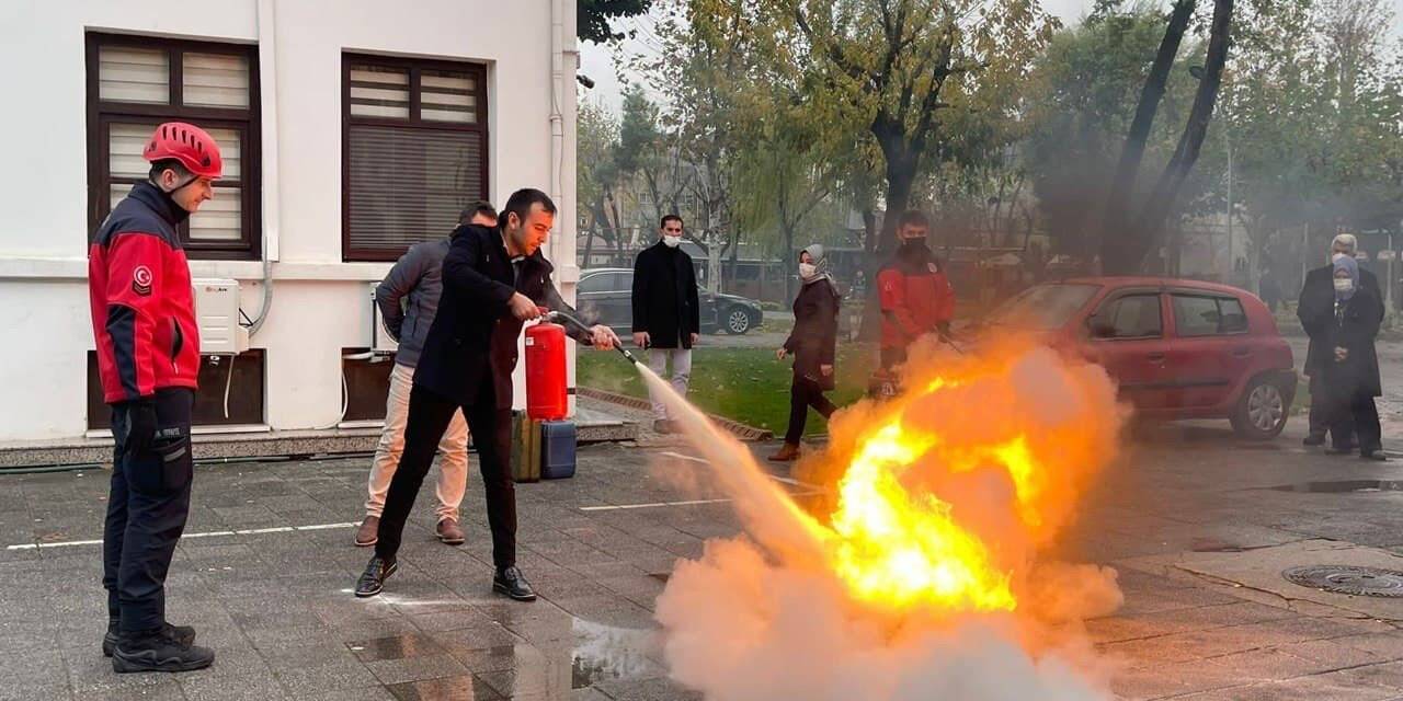 Büyükşehir personellerine acil durum eğitimi verildi