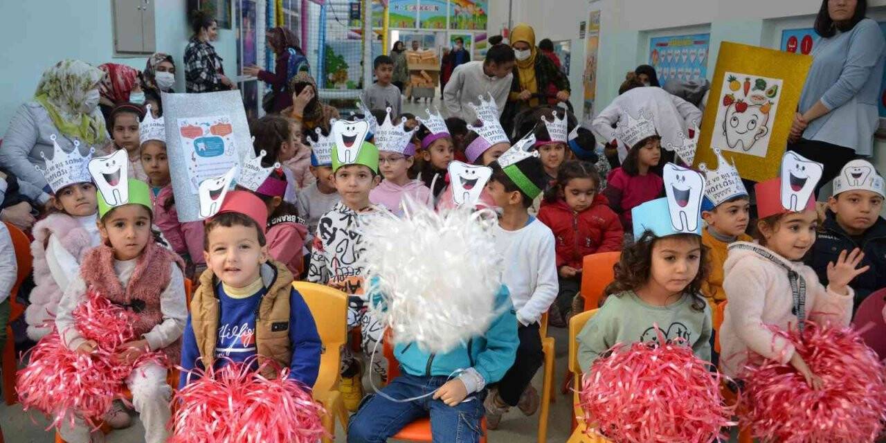 Öğrencilere ağız ve diş sağlığı eğitimi verildi