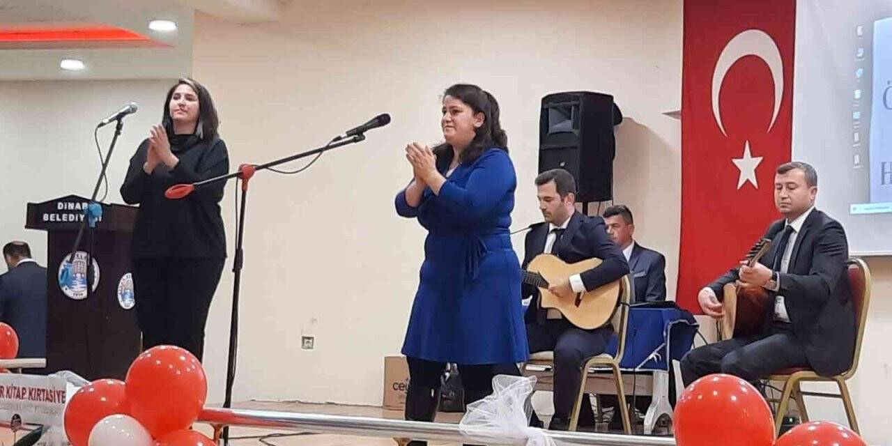 Öğretmen Günü öğretmenler korosunun seslendirdiği şarkılar ile kutlandı