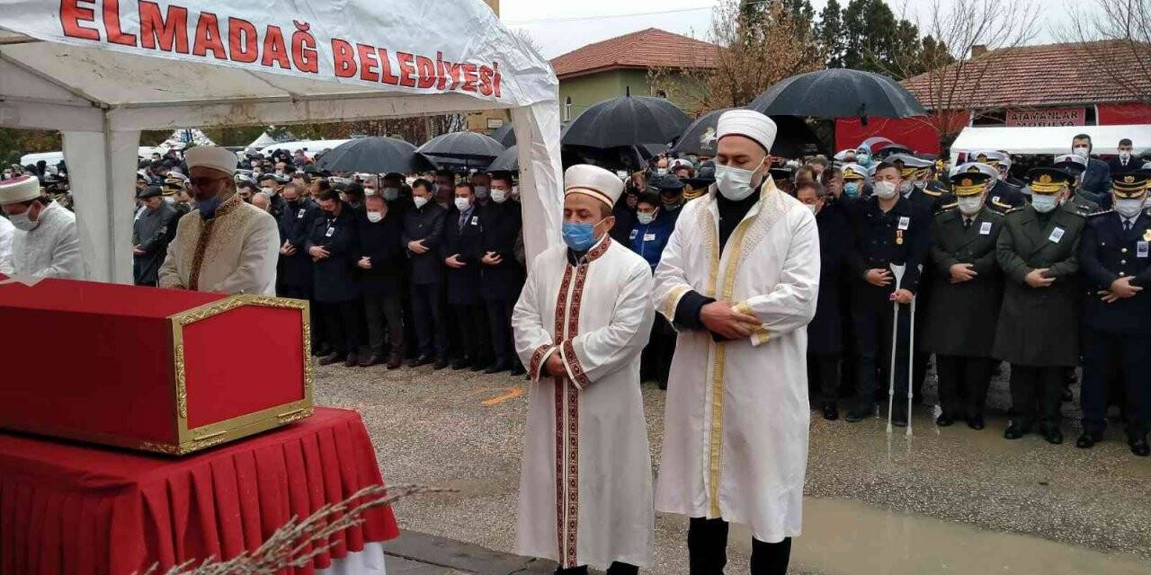 Barış Pınarı Harekatı bölgesinde şehit olan binbaşı son yolculuğa uğurlandı