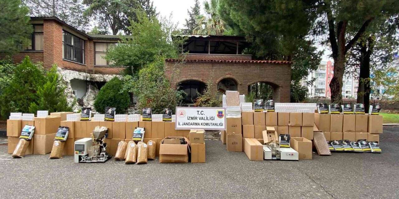 İzmir ve Manisa’da piyasa değeri 2,5 milyon liralık kaçak sigara ele geçirildi