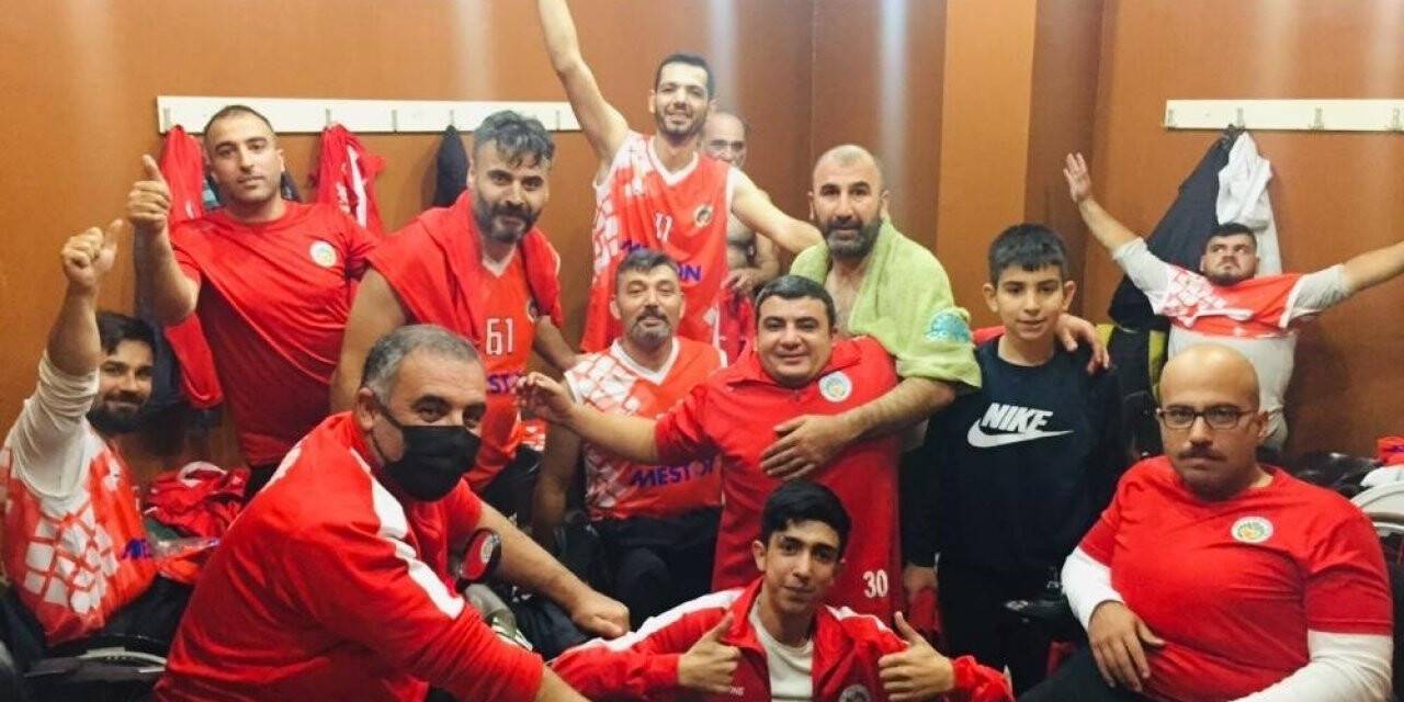 Malatya Büyükşehir Basketbol takımı galip
