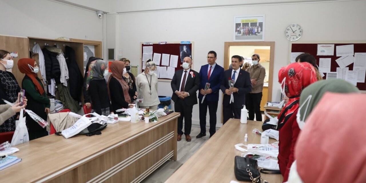 Yaklaşık 3 bin 500 öğretmen tek tek ziyaret edildi