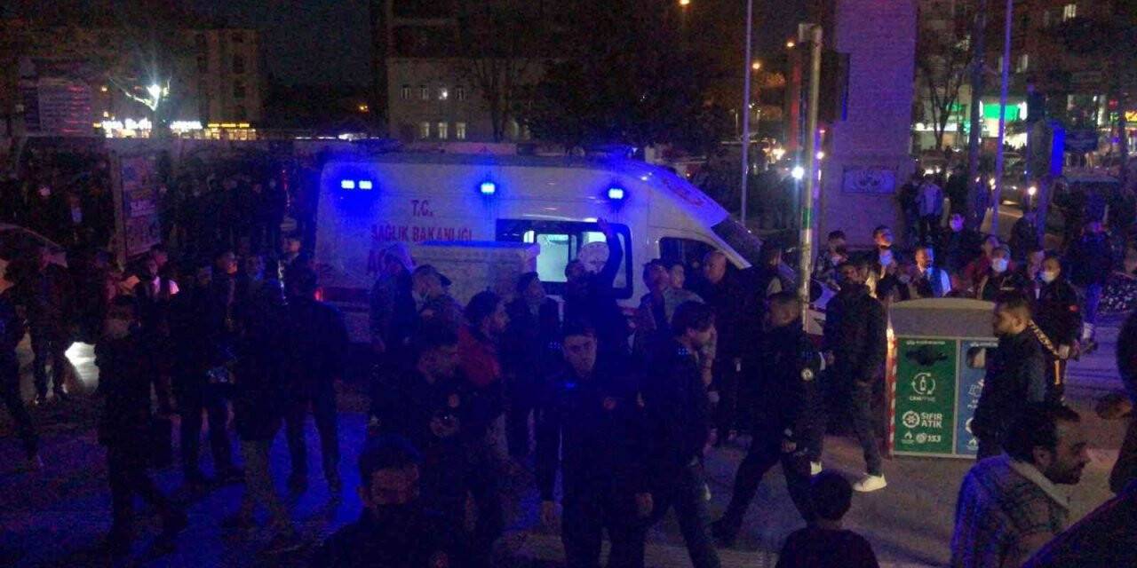 10’uncu kata çıkıp atlamak istedi, polis vazgeçirdi