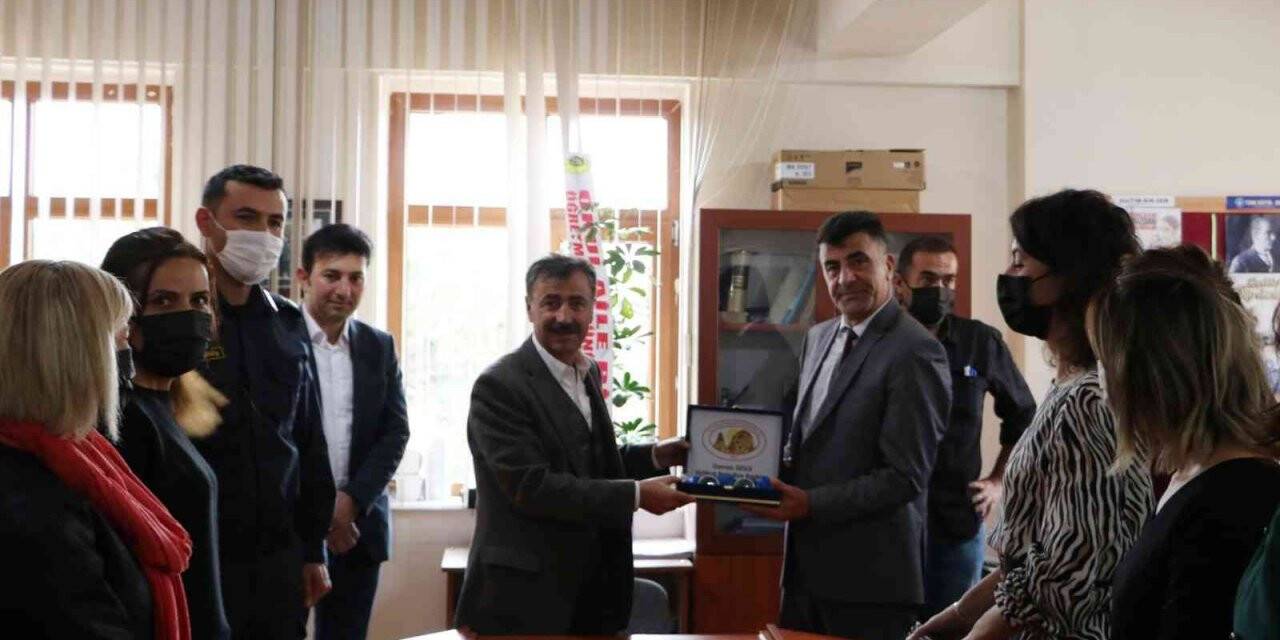 Uçhisar Belediye Başkan Süslü: "Öğretmenlerimize minnettarız"