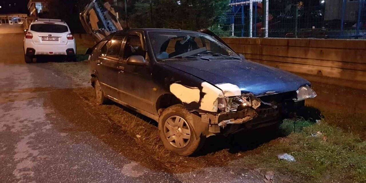 Ehliyetsiz gencin otomobil gezintisi kazayla sonlandı: 5 yaralı