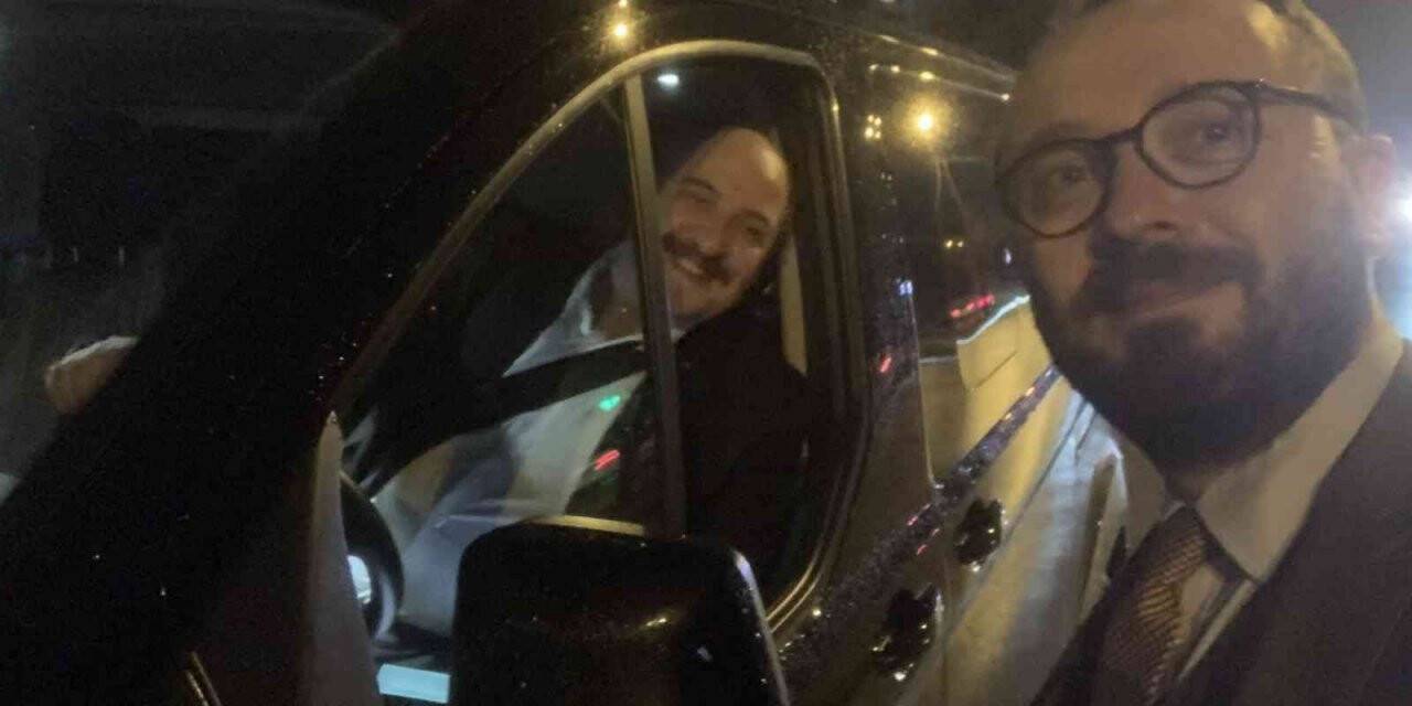 Bakan Varank kaza yapan muhabiri evine bıraktı