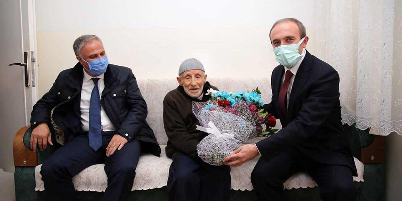 Mesleğe adanmış ömürlere Vali Cüneyt Epcim’den ziyaret