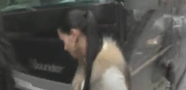 Adriana Lima, otobüse kafa attı