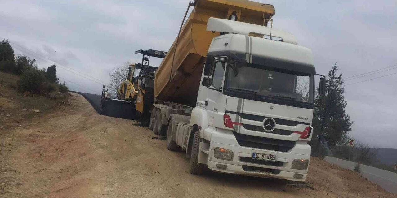 Dilovası Tepecik Köyü’nde yol konforu arttırıldı