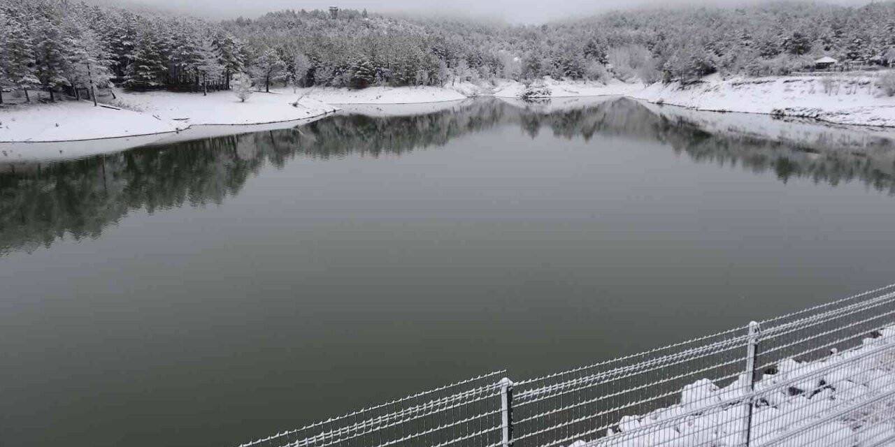 Yozgat’ta güne beyaz örtü ile uyandı