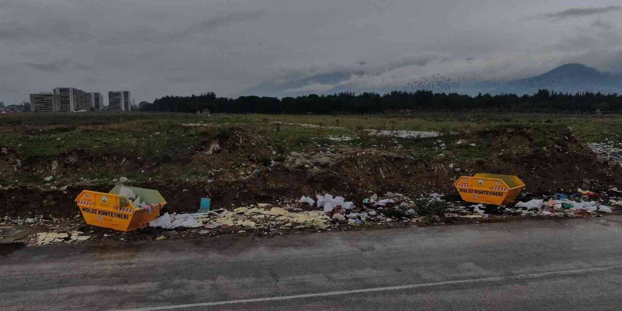 Konteyner konuldu ama vatandaş yine de çevreyi katlediyor