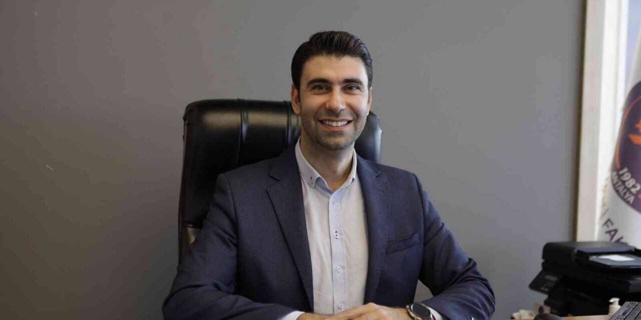 Prof. Dr. Kuştarcı: “Diş hastalıkları başta kalp kapakçığı olmak üzere pek çok organı etkiliyor”