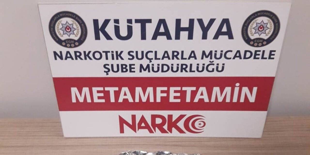 Kütahya’da şüpheli şahsın üzerinde uyuşturucu bulundu