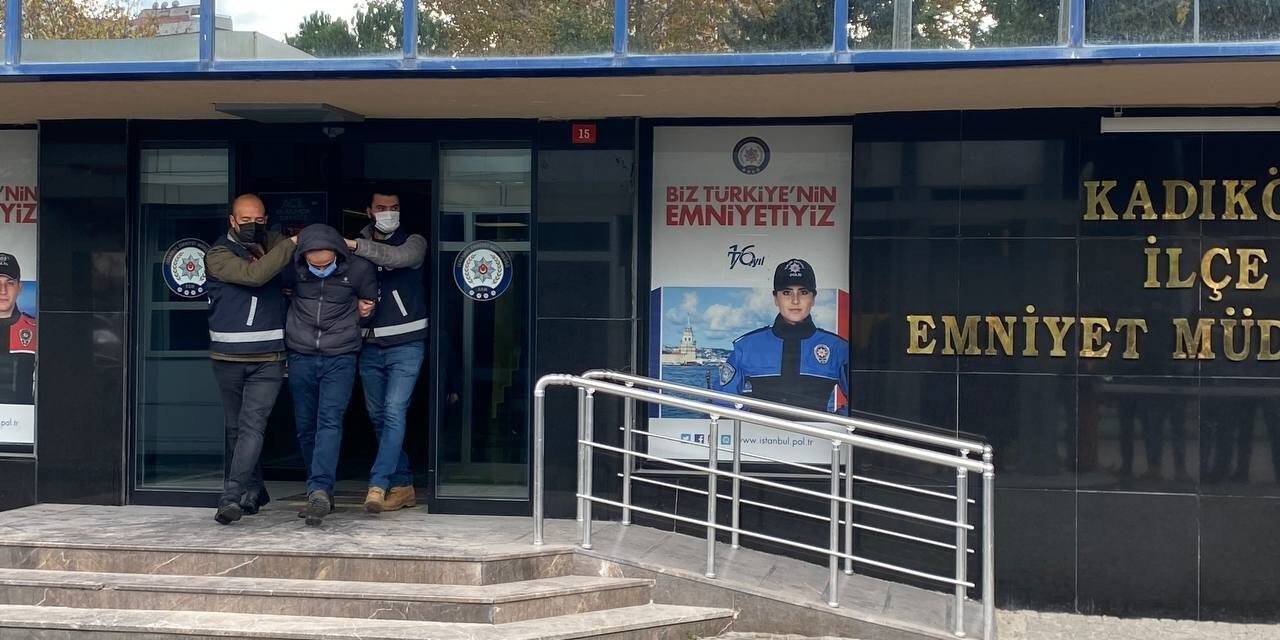 Kadıköy metrosundaki bıçaklı saldırgan adliyeye sevk edildi