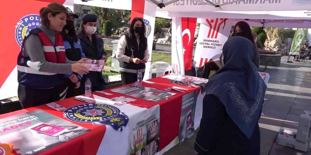 Kadına şiddetle ilgili Marmaris’te bilinçlendirme broşürleri dağıtıldı