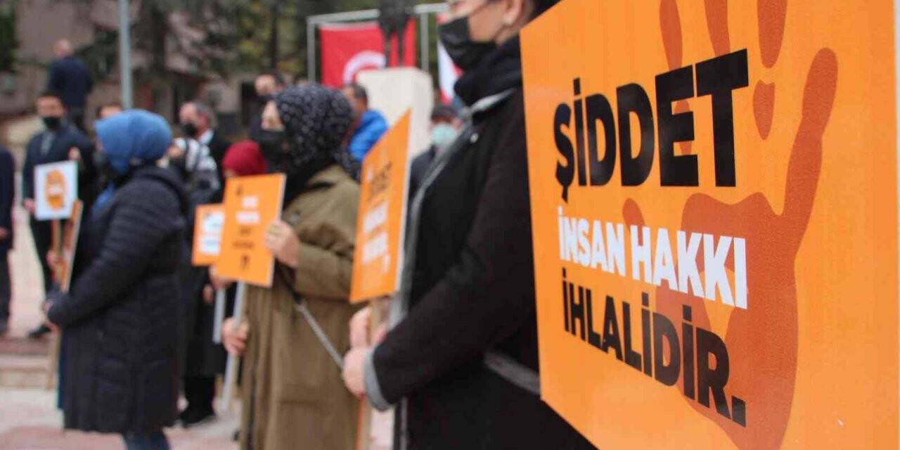 AK Partili kadınlar şiddete karşı tek ses oldu