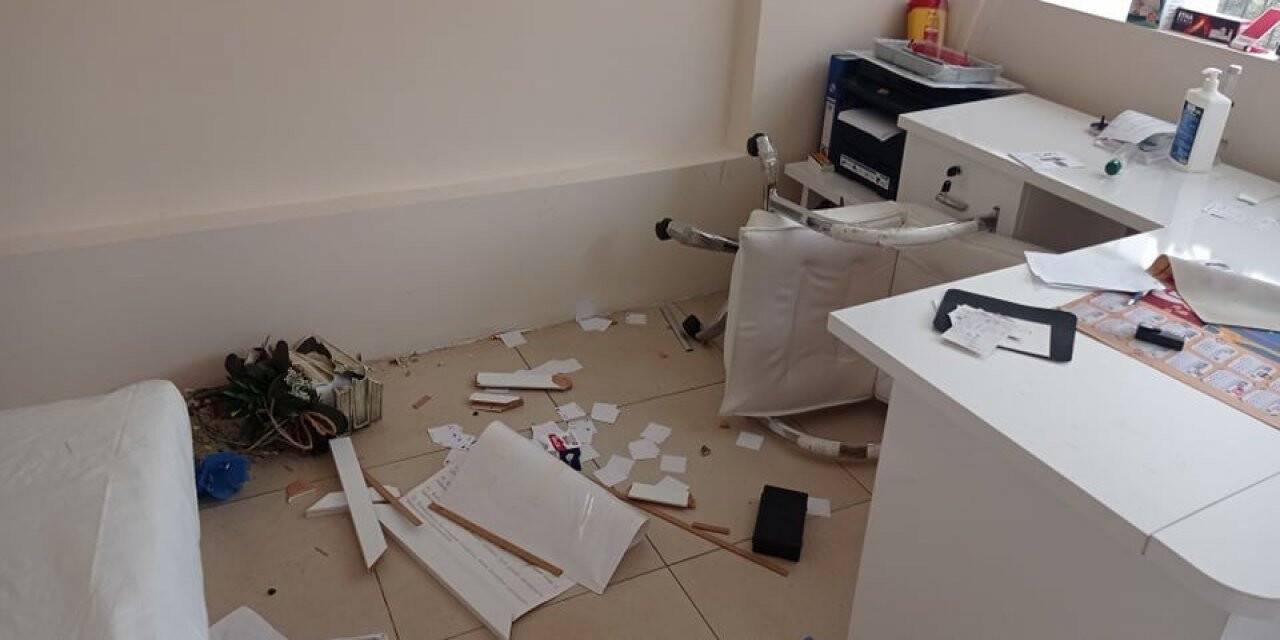 Kadına yönelik şiddet gününde, kadından doktora bıçaklı saldırı