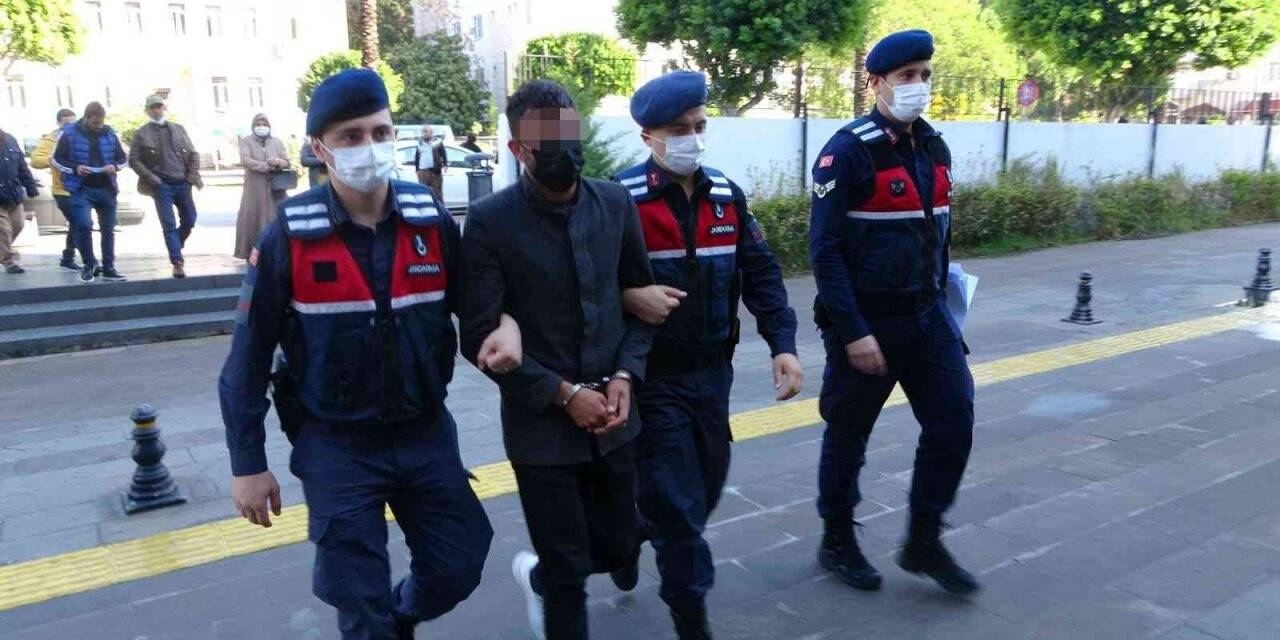 Antik kentte yürüyen turistleri ’Hükümet aleyhine sloganlar atıyorlar’ diye paylaşan şüpheli yakalandı