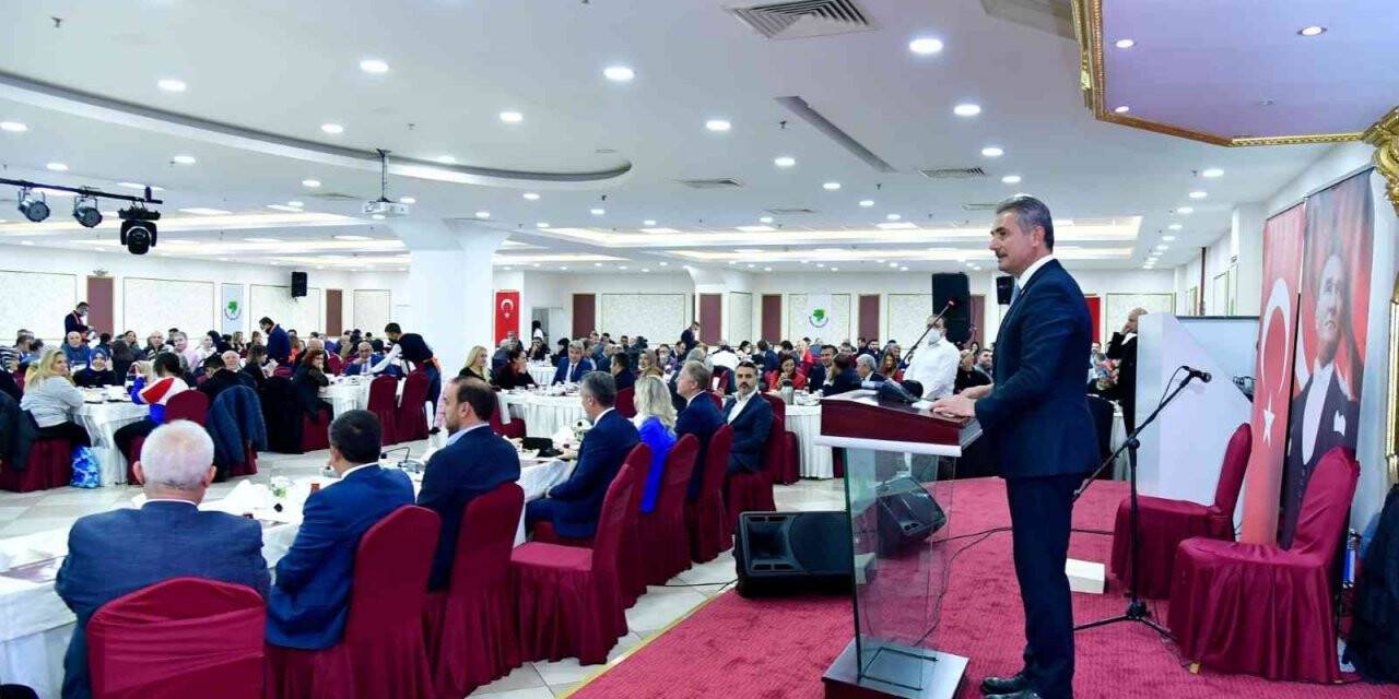 Mamak protokolü öğretmenlerle bir araya geldi