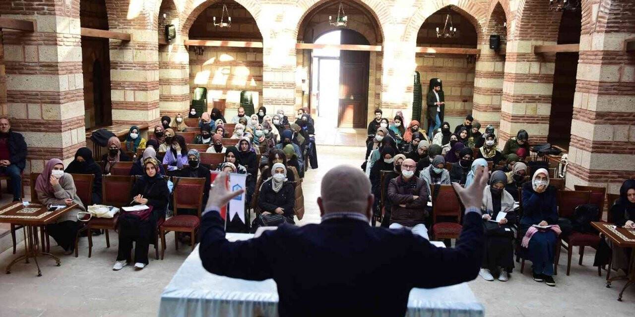 Edebiyatın şaheserleri yeniden yorumlanıyor