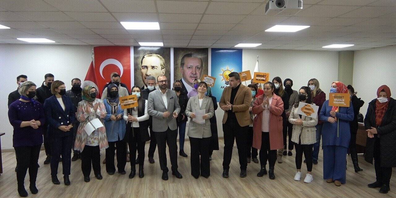 AK Partili kadınlar şiddete karşı tek ses oldu