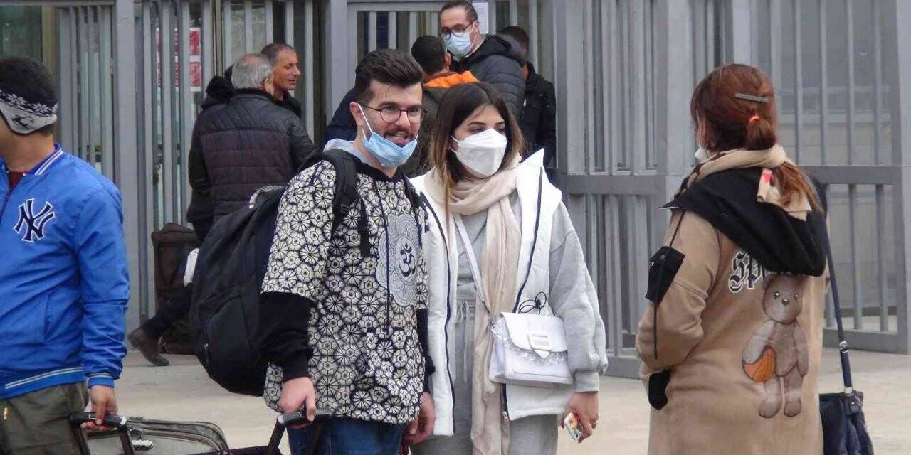 İranlılar ‘Muhteşem Cuma’ için Van’a akın etti