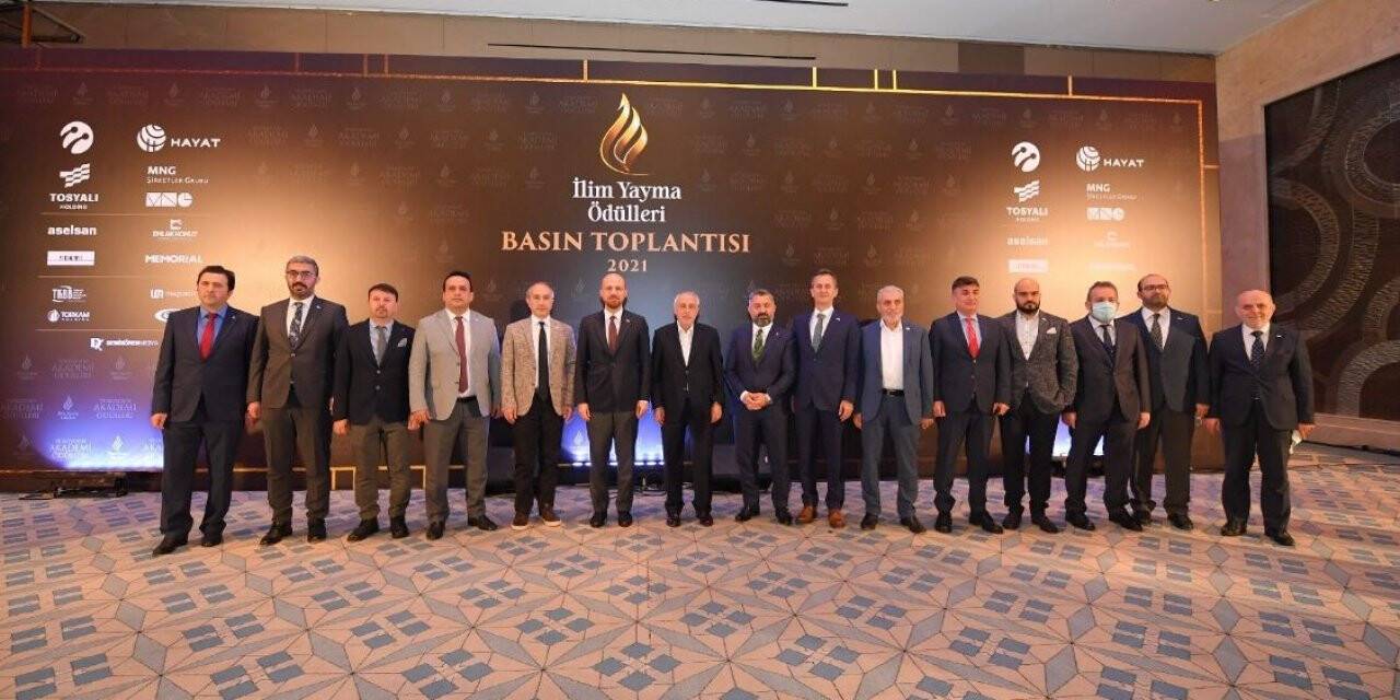Prof. Dr. Zahmakıran, “İlim Yayma Ödülleri” tanıtım toplantısına katıldı