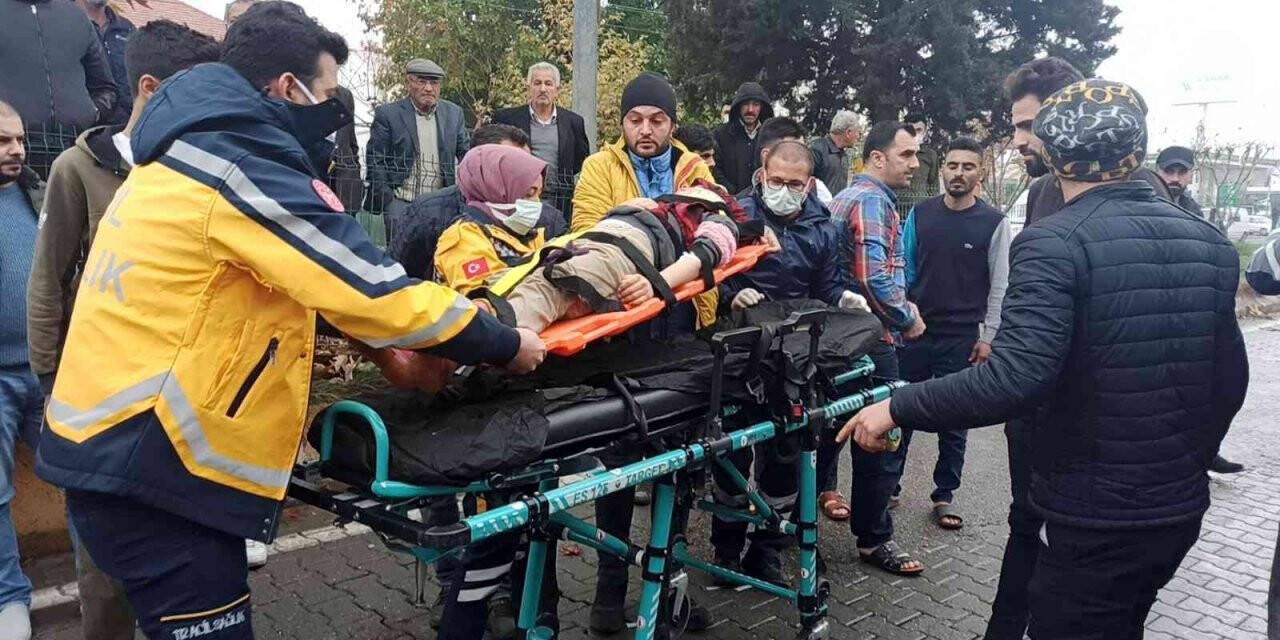 Otomobilin çarptığı 2 kardeş ağır yaralandı