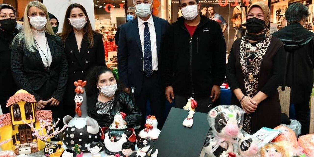 Isparta’da kadınlar el işi ürünleri sergisi açtı
