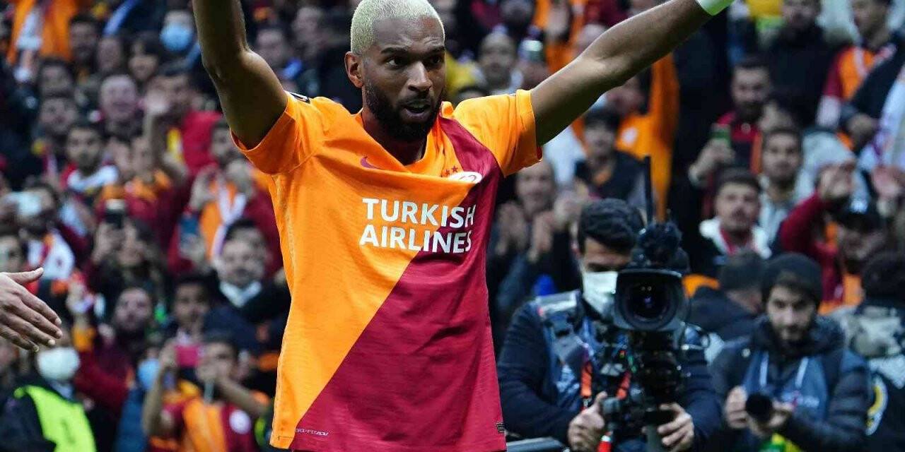 Ryan Babel bu sezonki ilk gol sevinci yaşadı