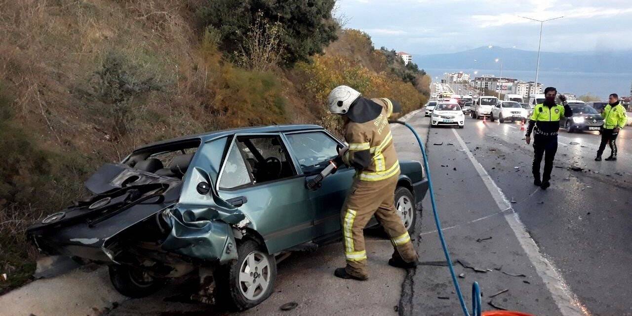 Bursa’da inanılmaz kaza kamerada...3 yaralı