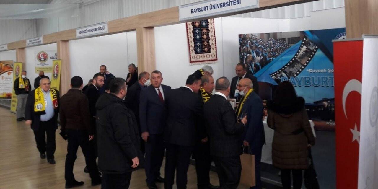 Tanıtım günlerinde üniversitesinin ürünleri görücüye çıktı