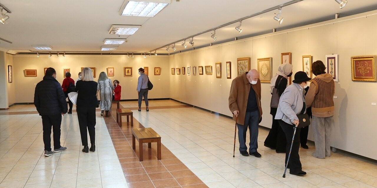 ‘1965’ten 2021’e Güler Ulaş Sergisi AKSM’de